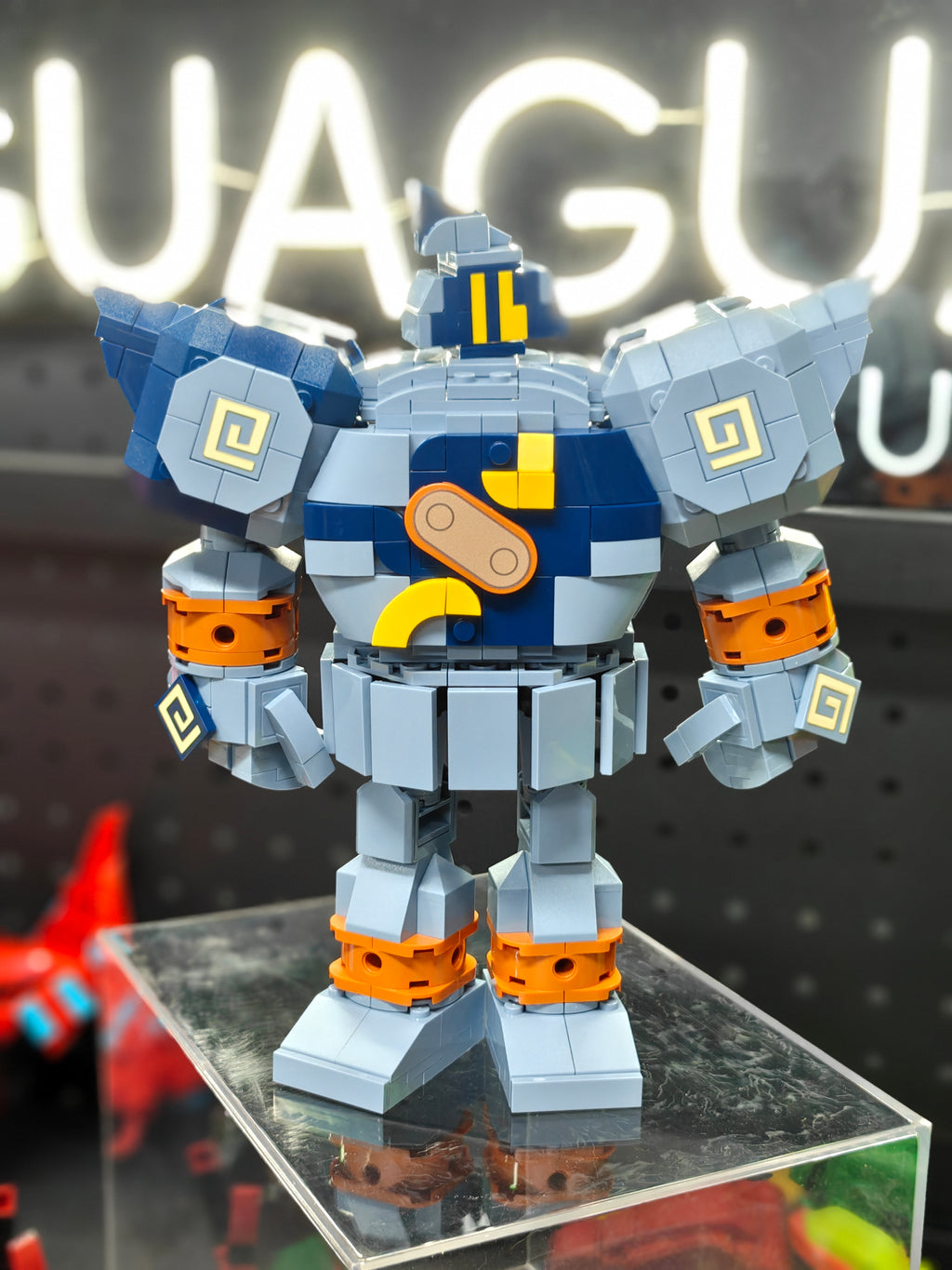 Golurk MOC Set